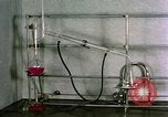 Standbild biochemische Forschung Labor United States USA, 1965, aus Sekunde 22 historischem Filmmaterial Videoclip 65675068432