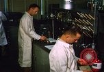 Standbild biochemische Forschung Labor United States USA, 1965, aus Sekunde 58 historischem Filmmaterial Videoclip 65675068432