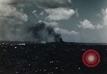 Standbild amphibischen Angriff Pacific Theater, 1945, aus Sekunde 11 historischem Filmmaterial Videoclip 65675068433