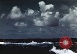 Standbild amphibischen Angriff Pacific Theater, 1945, aus Sekunde 17 historischem Filmmaterial Videoclip 65675068433