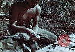 Standbild verwundete Soldaten Pacific Theater, 1945, aus Sekunde 26 historischem Filmmaterial Videoclip 65675068434
