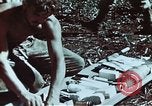 Standbild verwundete Soldaten Pacific Theater, 1945, aus Sekunde 28 historischem Filmmaterial Videoclip 65675068434