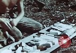 Standbild verwundete Soldaten Pacific Theater, 1945, aus Sekunde 29 historischem Filmmaterial Videoclip 65675068434