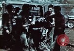 Standbild verwundete Soldaten Pacific Theater, 1945, aus Sekunde 33 historischem Filmmaterial Videoclip 65675068434