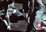 Standbild verwundete Soldaten Pacific Theater, 1945, aus Sekunde 37 historischem Filmmaterial Videoclip 65675068434