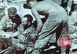 Standbild verwundete Soldaten Pacific Theater, 1945, aus Sekunde 41 historischem Filmmaterial Videoclip 65675068434