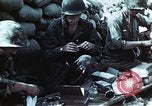 Standbild verwundete Soldaten Pacific Theater, 1945, aus Sekunde 55 historischem Filmmaterial Videoclip 65675068434