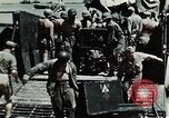 Standbild verwundete Soldaten Pacific Theater, 1945, aus Sekunde 13 historischem Filmmaterial Videoclip 65675068435