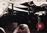 Standbild verwundete Soldaten Pacific Theater, 1945, aus Sekunde 49 historischem Filmmaterial Videoclip 65675068435