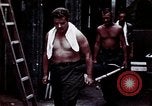 Standbild verwundete Soldaten Pacific Theater, 1945, aus Sekunde 28 historischem Filmmaterial Videoclip 65675068437