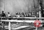 Image AEF La 42e Division d'infanterie (Rainbow Division) en France France, 1918, de la seconde 28 séquences d'archives historiques vidéo 65675068475