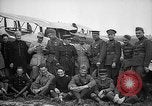Immagine di Escadrille francese con osservatori degli Stati Uniti Viefvillers Francia, 1918, secondo 29 filmato di repertorio 65675068478