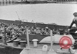 Standbild deutsche Soldaten Holland Niederlande, 1945, aus Sekunde 15 historischem Filmmaterial Videoclip 65675068486