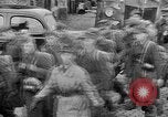 Standbild deutsche Soldaten Holland Niederlande, 1945, aus Sekunde 32 historischem Filmmaterial Videoclip 65675068486