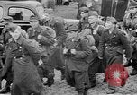 Standbild deutsche Soldaten Holland Niederlande, 1945, aus Sekunde 35 historischem Filmmaterial Videoclip 65675068486