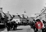Standbild deutsche Soldaten Holland Niederlande, 1945, aus Sekunde 45 historischem Filmmaterial Videoclip 65675068486