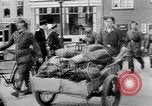 Standbild deutsche Soldaten Holland Niederlande, 1945, aus Sekunde 59 historischem Filmmaterial Videoclip 65675068486