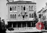 Immagine di Gli edifici danneggiati Venezia Italia, 1945, secondo 49 filmato di repertorio 65675068488