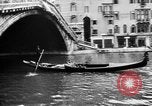 Immagine di Gli edifici danneggiati Venezia Italia, 1945, secondo 52 filmato di repertorio 65675068488