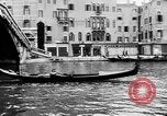 Immagine di Gli edifici danneggiati Venezia Italia, 1945, secondo 54 filmato di repertorio 65675068488