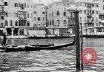 Immagine di Gli edifici danneggiati Venezia Italia, 1945, secondo 57 filmato di repertorio 65675068488