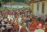 Immagine di Mummers mascherato Guatemala, 1946, secondo 9 filmato di repertorio 65675068497
