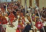 Immagine di Mummers mascherato Guatemala, 1946, secondo 14 filmato di repertorio 65675068497