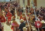 Immagine di Mummers mascherato Guatemala, 1946, secondo 15 filmato di repertorio 65675068497