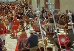 Immagine di Mummers mascherato Guatemala, 1946, secondo 16 filmato di repertorio 65675068497