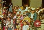 Immagine di Mummers mascherato Guatemala, 1946, secondo 27 filmato di repertorio 65675068497