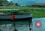 Standbild Waterfront Häuser Guatemala, 1946, aus Sekunde 3 historischem Filmmaterial Videoclip 65675068499