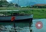 Standbild Waterfront Häuser Guatemala, 1946, aus Sekunde 5 historischem Filmmaterial Videoclip 65675068499
