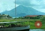 Standbild Waterfront Häuser Guatemala, 1946, aus Sekunde 12 historischem Filmmaterial Videoclip 65675068499