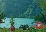 Standbild Waterfront Häuser Guatemala, 1946, aus Sekunde 23 historischem Filmmaterial Videoclip 65675068499