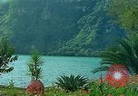 Standbild Waterfront Häuser Guatemala, 1946, aus Sekunde 28 historischem Filmmaterial Videoclip 65675068499
