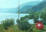Standbild Waterfront Häuser Guatemala, 1946, aus Sekunde 32 historischem Filmmaterial Videoclip 65675068499