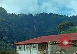 Standbild Waterfront Häuser Guatemala, 1946, aus Sekunde 39 historischem Filmmaterial Videoclip 65675068499