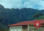 Standbild Waterfront Häuser Guatemala, 1946, aus Sekunde 41 historischem Filmmaterial Videoclip 65675068499