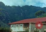 Standbild Waterfront Häuser Guatemala, 1946, aus Sekunde 43 historischem Filmmaterial Videoclip 65675068499