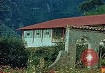 Standbild Waterfront Häuser Guatemala, 1946, aus Sekunde 47 historischem Filmmaterial Videoclip 65675068499