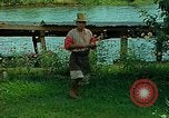 Standbild Waterfront Häuser Guatemala, 1946, aus Sekunde 56 historischem Filmmaterial Videoclip 65675068499