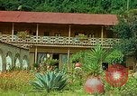 Standbild Waterfront Häuser Guatemala, 1946, aus Sekunde 62 historischem Filmmaterial Videoclip 65675068499