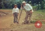 Immagine di Gli osservatori e i lavoratori indiani Guatemala, 1946, secondo 5 filmato di repertorio 65675068503
