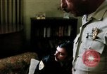 Standbild misshandelten Frauen United States USA, 1977, aus Sekunde 6 historischem Filmmaterial Videoclip 65675068527