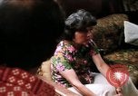Standbild misshandelten Frauen United States USA, 1977, aus Sekunde 18 historischem Filmmaterial Videoclip 65675068527