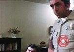 Standbild misshandelten Frauen United States USA, 1977, aus Sekunde 32 historischem Filmmaterial Videoclip 65675068527