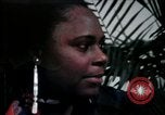 Standbild misshandelten Frauen United States USA, 1977, aus Sekunde 1 historischem Filmmaterial Videoclip 65675068528