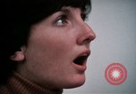 Immagine di Bistrattato donne United States USA, 1977, secondo 62 filmato di repertorio 65675068530