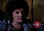 Standbild misshandelten Frauen United States USA, 1977, aus Sekunde 16 historischem Filmmaterial Videoclip 65675068531