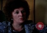 Standbild misshandelten Frauen United States USA, 1977, aus Sekunde 19 historischem Filmmaterial Videoclip 65675068531